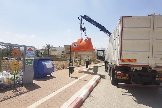 250 פחים כתומים למחזור הוצבו ברחבי העיר עפולה